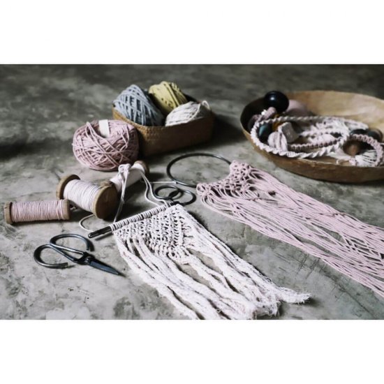 Sfoara din Bumbac, Alba, 90 g, Sfoara Bumbac, Sfoara Alba din Bumbac, Sfoara Alba Bumbac, Snur Alb din Bumbac, Snur Bumbac Alb, Snur din Bumbac, Sfori Albe, Sfori de Bumbac, Sfori din Bumbac, Sfori Bumbac, Snururi din Bumbac, Snururi Bumbac