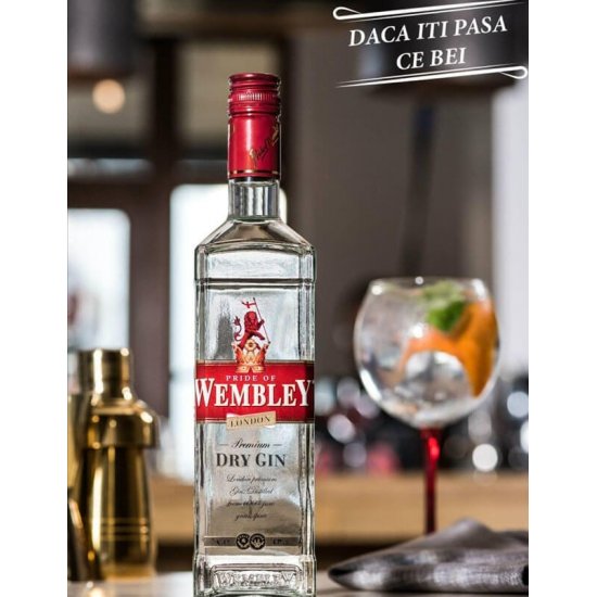 Gin Wembley Dry Gin, 0.7L, Ginuri, Wembley Dry Gin 0.7 L, Bauturi Alcoolice, Ginuri Wembley, Bauturi Wembley Dry Gin, Bauturi cu Alcool, Sticla de Gin Wembley Dry Gin 0.7l