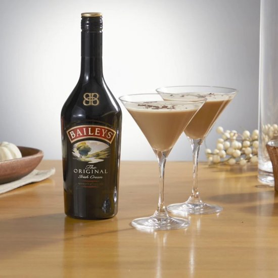 Lichior Irish Cream Whisky Bailey's, 0,7 L, 17% Alcool, Bailey’s Lichior Whisky, Bailey’s Irish Cream, Lichior Dulce, Lichior Whisky Cremos, Lichior de Whisky Dulce, Bauturi Alcoolice, Bautura Alcoolica, Lichior de Whisky, Lichior Baileys