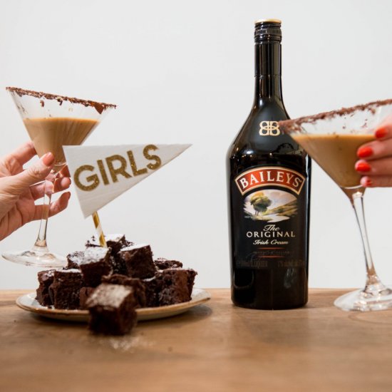 Lichior Irish Cream Whisky Bailey's, 0,7 L, 17% Alcool, Bailey’s Lichior Whisky, Bailey’s Irish Cream, Lichior Dulce, Lichior Whisky Cremos, Lichior de Whisky Dulce, Bauturi Alcoolice, Bautura Alcoolica, Lichior de Whisky, Lichior Baileys