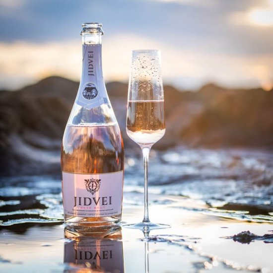Vin Spumant Rose Brut Jidvei, 0.75 L, 12% Alcool, Vin Rose Spumant Jidvei, Vin Brut Jidvei, Vin Spumant Jidvei, Vin Spumant Jidvei Brut, Vin Spumant Rose Brut, Vin Spumant Rose Jidvei, Vinuri Spumante Jidvei, Vinuri Rose Spumante Jidvei