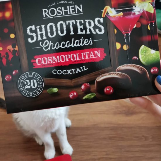 Praline cu Gust de Cocktail Cosmopolitan, Roshen Shooters Cosmopolitan, 150 g, Praline Roshen de Ciocolata, Bomboane cu Cocktail, Praline cu Alcool, Bomboane de Ciocolata cu Alcool