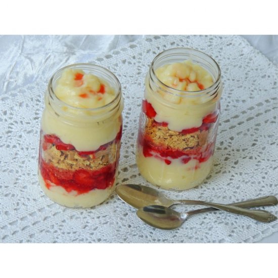 Praf de Budinca Premium cu Gust de Vanilie si Capsuni Dr. Oetker, 35 g, Praf pentru Budinca, Mix pentru Budinca, Mix de Budinca, Budinca Instant, Budinca de Vanilie si Capsuni, Amestec pentru Budinca, Budinca Dr Oetker, Praf Budinca de Vanilie si Capsuni