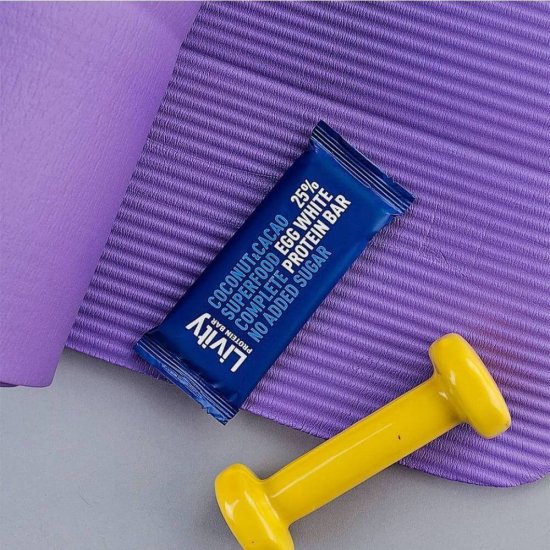 Baton cu Cocos Livity Protein Coconut&Cocoa, 46 g, Batoane Livity Protein, Batoane Dietetice Livity Protein, Batoane cu Fibre si Proteine pentru Diete, Batoane Nutritive fara Zahar, Batoane fara Calorii