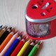 Ascutitoare Dubla Electrica Daco, cu Baterii si Container, pentru Creioane de 6/12 mm, Plastic, Rosie, Ascutitoare Electrica pentru Creioane, Ascutitoare cu Container, Ascutitoare cu Baterii, Ascutitoare de Creioane Electrica