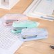 Capsator Hartie Deli Macarons 402, Capse 24/6 si 26/6, 25 Coli, Plastic, Albastru Pal, Capsator pentru Hartie, Capsator de Hartie, Capsatoare Hartie, Capsatoare Birou, Capsatoare de Hartie, Capsatoare 25 Coli, Capsatoare Scoala, Capsator Plastic