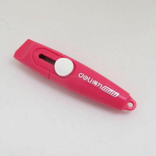Cutter Mic Portabil cu Sina Deli Mini, Roz, Cutter Portabil pentru Buzunar, Mini Cutter pentru Breloc, Cutter cu Sina Mic, Deli Cutter Roz