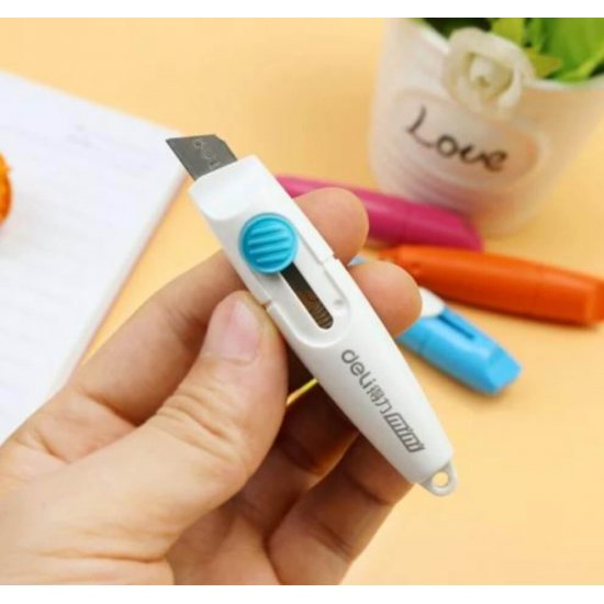 Cutter Mic Portabil cu Sina Deli Mini, Alb, Cutter Portabil pentru Buzunar, Mini Cutter pentru Breloc, Cutter cu Sina Mic, Deli CutterAlb