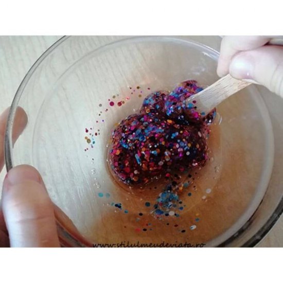 Lipici Lichid Activator Slime cu Confetti DACO, 118 ml, Lipici Slime cu Confetti, Lipici Craft, Lipici cu Confetti pentru Craft, Lipici pentru Slime, Lipici Lichid Slime, Lipici Slime Daco, Lipici Lichid DACO, DACO Lipici cu Activator pentru Slime