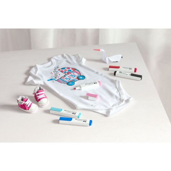 Marker Textil Albastru Faber-Castell, Varf Tesit 1-5 mm, Markere Textile Albastre, Markere Textile Faber Castell, Market Textil cu Varf Tesit, Marker Personalizare Textile, Markere Personalizare Imbracaminte, Markere Permanente pentru Haine