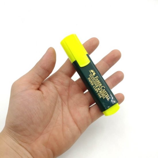 Textmarker 1548 Faber-Castell, Galben, Evidentiator Faber-Castell, Evidentiator 1548, Evidentiatoare Faber-Castell, Markere Faber-Castell, Markere Permanente, Markere Faber-Castell Permanente, Marker de Scris, Textmarkere Faber-Castell, Highlighter