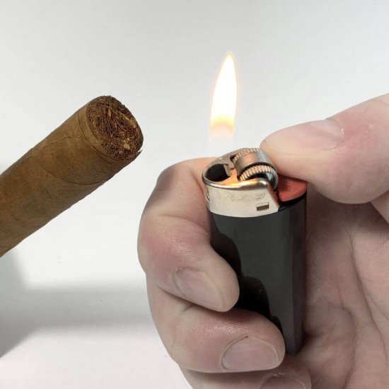 Set 50 Brichete Clasice cu Diverse Culori, BIC Maxi , Brichete de Buzunar, Brichete de Aprins Focul, Brichete de Aprins Lumanari, Brichete de Aragaz, Set Brichete, Brichete Reincarcabile