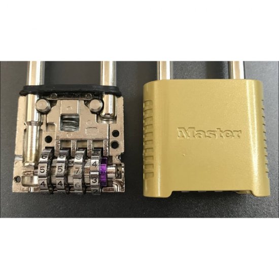 Lacat din Alama cu Cifru MASTER LOCK, 50 mm, Lacat pentru Protectie, Lacat Antifurt, Lacat cu Belciug, Lacat cu Cifru, Lacat Alama cu Sistem de Blocare cu Cifru, Lacat Master Lock, Lacat cu Cifru din Alama, Lacat de Protectie cu Cifru