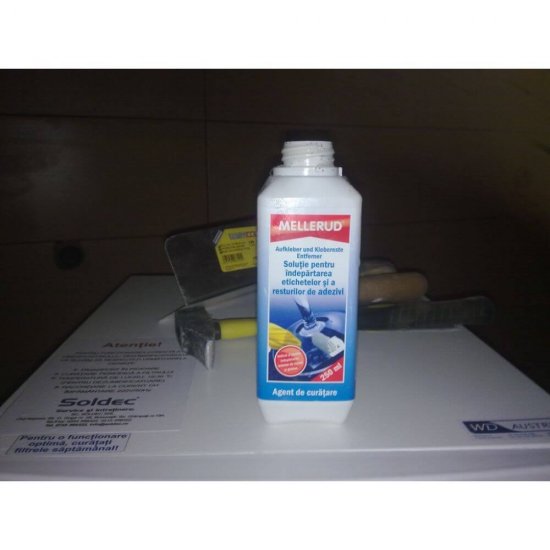 Solutie Curatare Resturi Adezivi Mellerud, 250 ml, Solutie pentru Indepartarea Etichetelor si a Resturilor de Adezivi, Solutie Indepartare Lipici Etichete, Solutie Curatat Lipici Etichete, Solutie Curatare Etichete Borcane