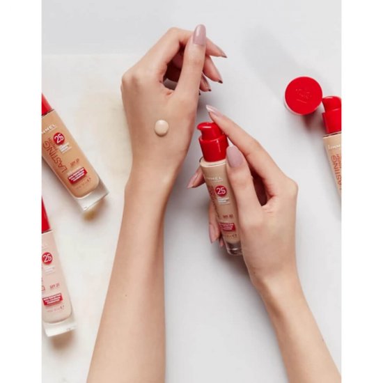 Fond de Ten Rimmel Lasting Finish 25h, 203 True Beige, 30 ml, Fond de Ten cu Acoperire, Fond de Ten cu Acoperire Mare, Fond de Ten Rezistent, Fond de Ten Zilnic, Fond de Ten Rimmel London, Fond de Ten Lasting Finish, Fond de Ten pentru Fata