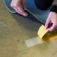 Banda Dublu Adeziva BISON Carpet Tape, 50mm x 10m, pentru Mocheta si Covoare, Banda Dublu Adeziva pentru Fixarea Mochetei si Covoarelor, Banda Adeziva pe Ambele Fete, Banda pentru Lipirea Mochetei si Covorului, Banda Lipire Covor si Mocheta