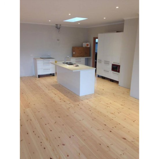 LLac Poliuretanic VITEX Lussolac 750 ml, Pin 2401, pe Baza de Solvent, Lac pentru Suprafetele din Lemn, Lac de Protectie Poliuretanic, Lac Portector pentru Lemn, Solutie de Protectie a Lemnului, Solutie pe Baza de Solvent pentru Lemn