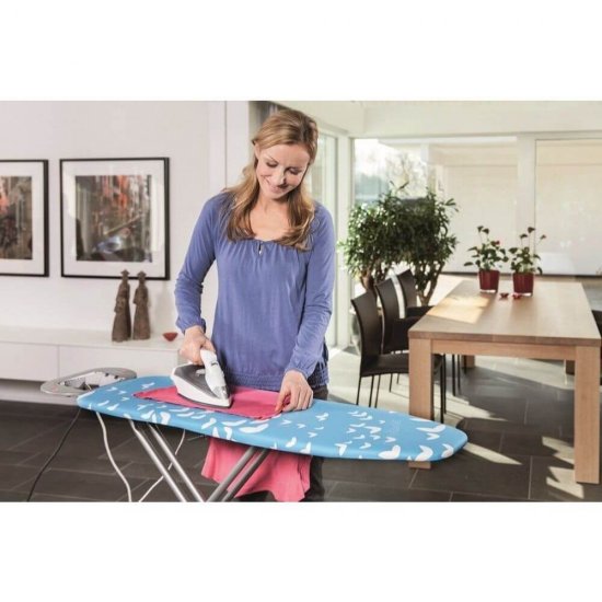Masa de Calcat Vileda Smart Plus, 114×34 cm, cu Suport Fier de Calcat si Priza Electrica, Multicolor, Masa de Calcat Haine, Masa de Calcat cu Suport pentru Fierul de Calcat, Masa de Calcat cu Priza, Masa de Calcat cu Suport de Fier de Calcat
