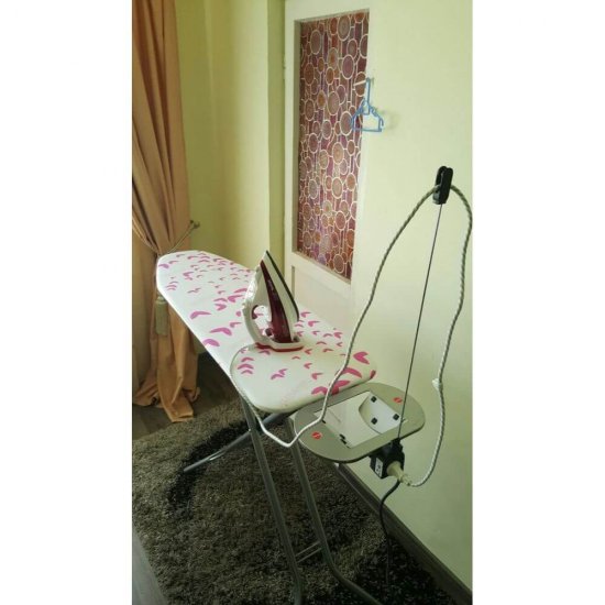 Masa de Calcat Vileda Eco, 120×38 cm, cu Suport Fier de Calcat si Priza Electrica, Multicolor, Masa de Calcat Haine, Masa de Calcat cu Suport pentru Fierul de Calcat, Masa de Calcat cu Priza, Masa de Calcat cu Suport de Fier de Calcat