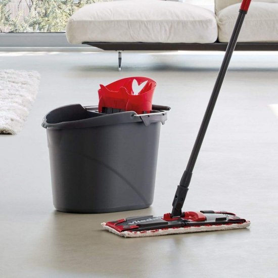 Set Galeata si Mop Plat Vileda Ultramax, 10 L, Rosu si Negru, Vileda Ultramax Set Galeata si Mop Plat, Set Curatenie Galeata si Mop, Set Menaj Galeata si Mop, Mopuri si Galeti Curatenie, Galeata Vileda si Mop Plat Microfibra