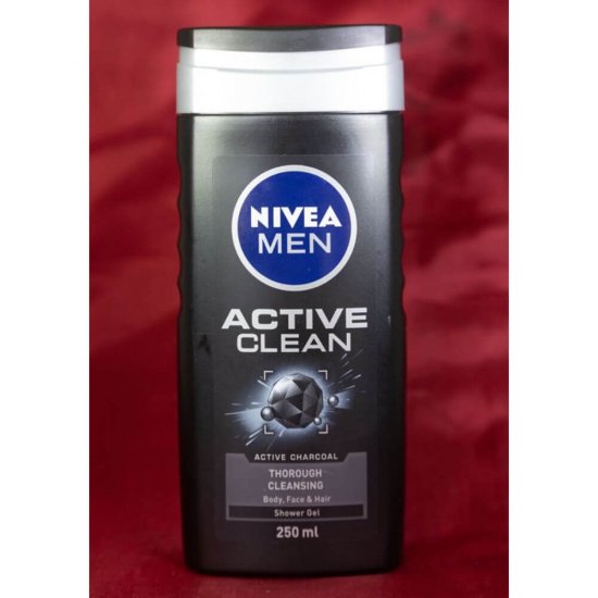 Gel de Dus NIVEA Men Active Clean, 250 ml, cu Extract de Bambus si Carbune Activ, Geluri de Dus, Gel de Dus Nivea, Gel de Dus, Gel de Dus 3 in 1, Gel de Dus Hidratant, Gel de Dus Barbati, Gel de Dus Carbune Activ, Gel de Dus Bambus, Geluri de dus Nivea