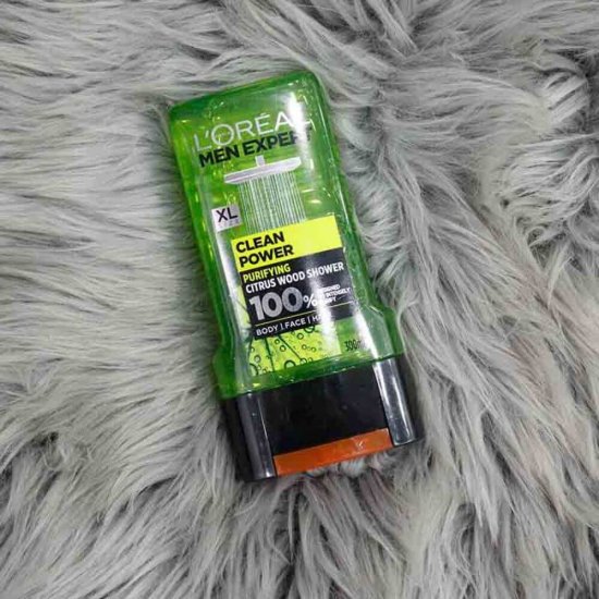 Gel de Dus LOREAL Men Expert Clean Power, 300 ml, Parfum de Citrice, Gel de Dus pentru Barbati, Geluri Dus pentru Barbati, Geluri de Dus Loreal, Gel pentru Dus, Produse Ingrijire Corp, Produse Igiena Corp, Cosmetice pentru Corp
