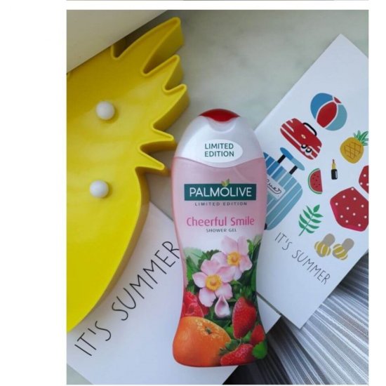 Gel de Dus PALMOLIVE Cheerful Smile, 250 ml, Parfum de Capsuni, Gel de Dus Hidratant, Geluri Dus pentru Hidratare, Geluri de Dus Palmolive, Gel pentru Dus, Produse Ingrijire Corp, Produse Igiena Corp, Cosmetice pentru Corp