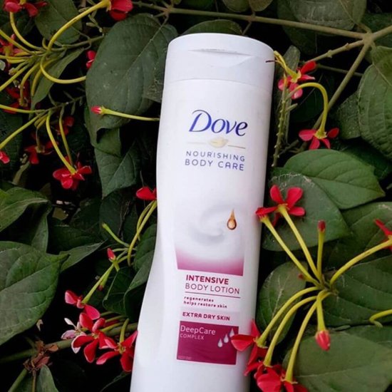 Lotiune Corp DOVE Intensive Body Lotion, 400 ml, pentru Piele Uscata, Lotiuni de Corp, Lotiune pentru Corp, Lotiune Ingrijire Corp, Lotiune Hidratanta, Lotiune pentru Hidratare, Lotiune pentru Piele Uscata si Sensibila