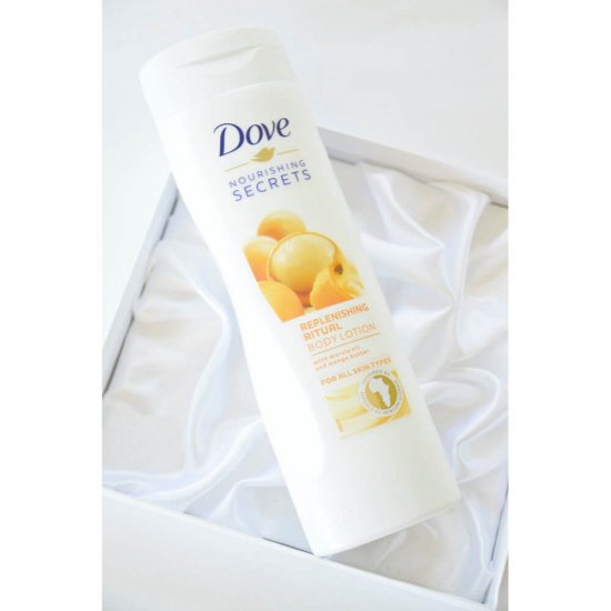 Lotiune Corp DOVE Replenishing Ritual, 250 ml, cu Ulei de Marula si Unt de Mango, Lotiuni de Corp Dove, Lotiuni de Corp, Lotiune pentru Corp, Lotiune Ingrijire Corp, Lotiune Hidratanta, Lotiune pentru Hidratare, Lotiune pentru Piele Uscata si Sensibila