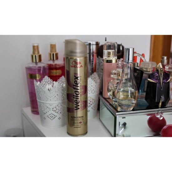 Fixativ WELLA Wellaflex Flexible Ultra Strong 5, 250 ml, pentru Par Fortifiat, Fixativ Ingrijire Par, Produse pentru Par, Fixative Profesionale, Spray Fixativ Profesional, Spray Fixativ Wella, Spray-uri Fixative, Produse pentru Styling