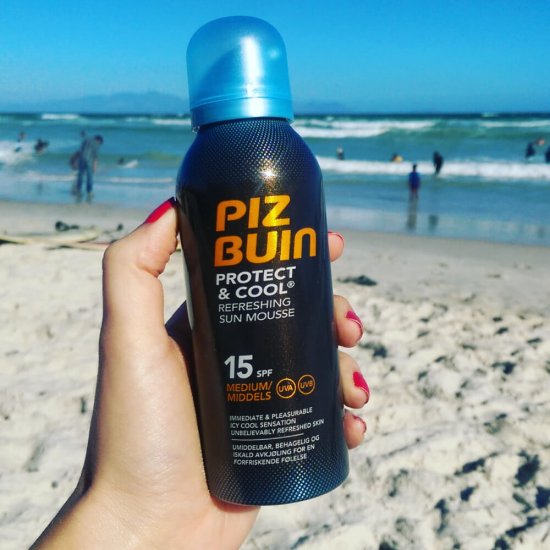 Spuma Revigoranta SPF 15 Piz Buin Protect & Cool, 150ml, Spuma Bronz, Mousse pentru Bronz, Mousse de Bronz, Spuma Piz Buin, Spuma Bronz Piz Buin, Spuma de Bronz Piz Buin, Spuma de Bronz, Spuma de Bronz Piz Buin 