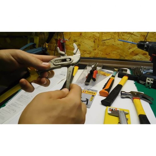 Cleste Papagal Topex, 10-45 mm, 250 mm, Otel/Crom/Vanadiu, Cleste pentru Tevi, Cleste Reglabil pentru Tevi, Cleste cu Raza Reglabila, Cleste Tip Papagal, Cleste Tevi Tip Papagal, Mox Papagal, Mox Cleste Papagal, Cleste Mox Papagal