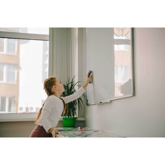 Kit Whiteboard DELI Universal, Solutie de Curatare de 100 ml, Marker cu Varf de 2mm si Burete Magnetic, 3 Buc/Set, Set pentru Panouri Whiteboard, Set Curatare Panou Whiteboard, Set Intretinere Panou Whiteboard, Set cu Marker Placa Whiteboard