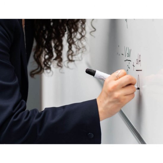 Tabla Whiteboard Magnetica DACO, 90x120 cm, Suprafata Metalica Lacuita, Rama din Aluminiu, Kit de Instalare, Tabla de Scris Profesionala, Tabla Scolara, Tabla de Conferinta, Table Whiteboard, Table Magnetice, Table Scolare