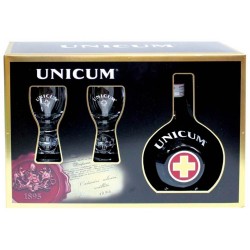 Lichior Unicum + 2 Pahare, 40% Alcool, 700 ml Lichior Unicum + 2 Pahare, 40% Alcool, 700 ml