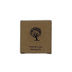 Set de Cusut Kraft format din 6 Culori Ață, Ac, Nasturi, Ac de Siguranță, Ambalat in Cutie de Carton