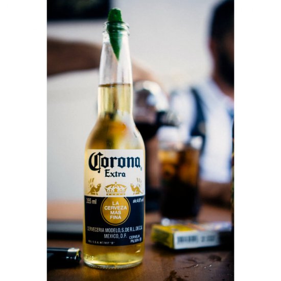 Bere Blonda Corona Extra 0.335 L, Alcool 4.5%, Recipient din Sticla, Bere Alba, Bere Alba la Sticla, Bere Blonda, Bere Corona Extra, Bere Alba Corona Extra, Bere Corona la Sticla, Bere Corona Blonda