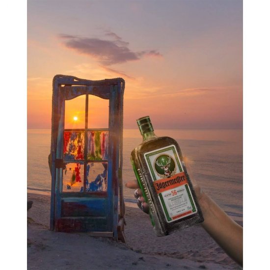 Lichior Jagermeister, 1 L, 35% Alcool, Lichior pe Baza de Plante Jagermeister, Bautura Spirtoasa Jagermeister, Bautura Alcoolica Jagermeister, Bauturi Alcoolice Jagermeister, Bauturi Spirtoase Jagermeister, Lichior 35% Alcool