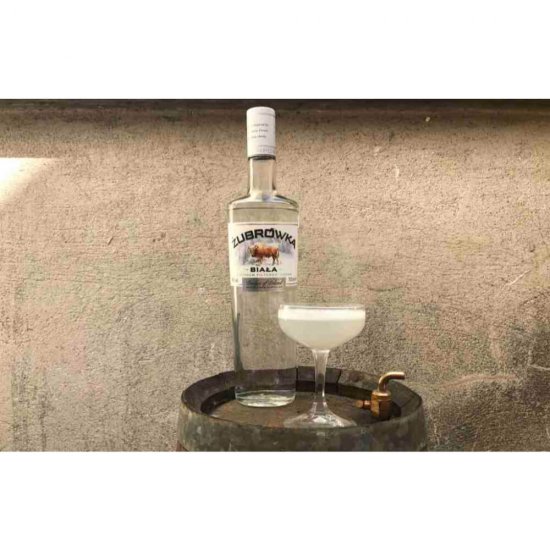 Vodca Zubrowka Biala 1L, Alcool 40%, Vodca Pura Vodca de Calitate, Vodca Zubrowka, Zubrowka Vodca, Vodca Cocktails, Vodca Buna, Vodka Zubrowka, Vodka Buna, Bautura Spirtoasa, Bauturi Alcoolice