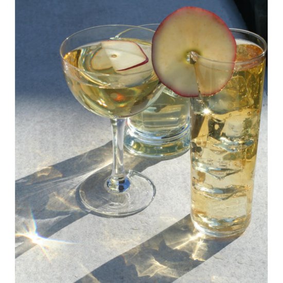 Vodca Zubrowka Bison Grass 0.7L, Alcool 37.5%, Vodca Pura Vodca de Calitate, Vodca Zubrowka, Zubrowka Vodca, Vodca Cocktails, Vodca Buna, Vodka Zubrowka, Vodka Buna, Bautura Spirtoasa, Bauturi Alcoolice