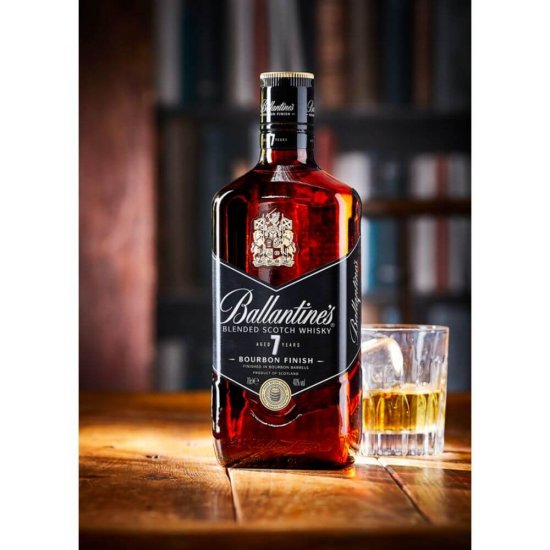 Whisky Ballantine's, Alcool 40%, 0.7 L, 7 Ani Vechime, Ballantine's Whisky 7 Ani, Whisky Invechit, Whisky de 7 Ani, Bautura Spirtoasa Ballantines, Bautura Spirtoasa 40 % Alcool, Bautura Alcoolica, Ballantines 0.7 L, Bauturi Spirtoase