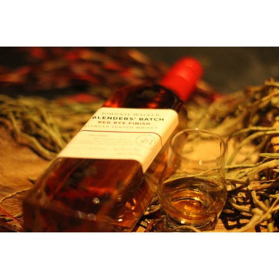 Whisky Johnnie Walker Red Blenders Batch 0.7L, Alcool 40%, Whisky Bun, Whisky de Calitate, Johnnie Walker Whisky, Whisky 0.7l, Whisky 40%, Whisky Premium