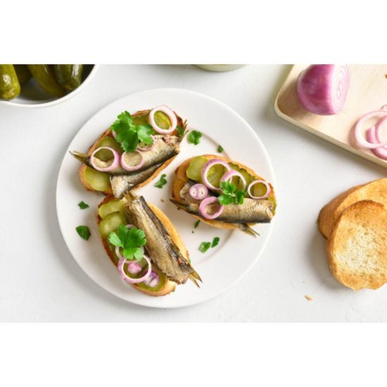 Sprot Afumat in Ulei Evrafish, 170 g, Sprot in Ulei, Peste Afumat in Ulei, Sprot cu Ulei, Conserva Peste, Conserve Peste, Conserve Sprot, Sprot la Conserva, Conserva Sprot, Peste la Conserva, Sprot Intreg la Conserva, Peste in Conserva