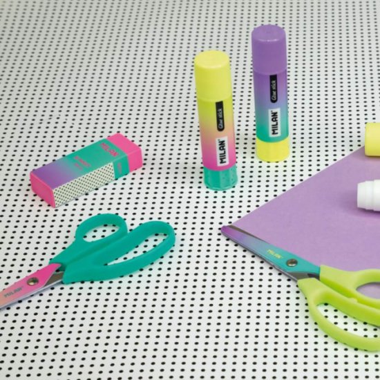 Foarfeca Milan, Otel Inoxidabil, Lama 13.4cm, Varf Rotunjit, Model Sunset, Verde, Foarfeca pentru Birou, Foarfeca pentru Scoala, Foarfece pentru Scoala, Foarfece Milan, Foarfece din Otel, Foarfece Scoala, Foarfeca pentru Casa, Foarfeca pentru Taiat