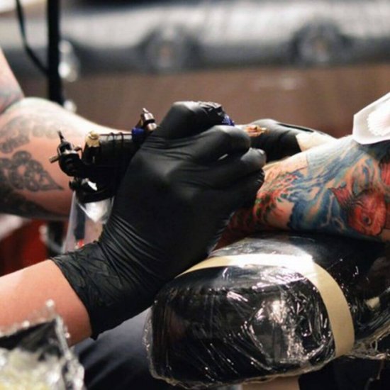 Set 100 Manusi Med-Comfort, L, Latex, Negru, Unica Folosinta, Fara Pudra, Manusi de Unica Folosinta Fara Pudra, Manusi Menaj Med Comfort, Manusi de Latex, Manusi Latex, Manusi Menaj Latex, Manusi de Menaj din Latex, Manusi Curatenie