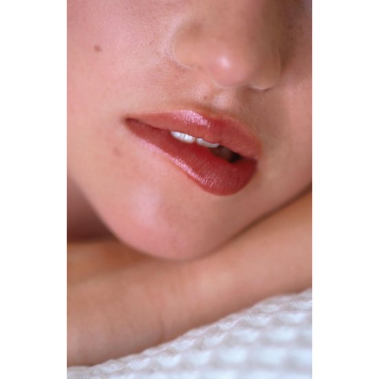 Balsam de Buze Apidava 10ml, cu Miere si Ceara de Albine, Balsam de Buze Hranitor, Balsam pentru Buze, Balsam Natural de Buze, Balsam de Buze Natural, Balsam pentru Buze Apidava, Apidava Balsam de Buze