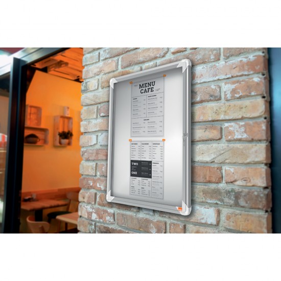 Avizier NOBO Premium Plus, interior, otel emailat, 4x A4, cu usa si cheie, magnetic, alb