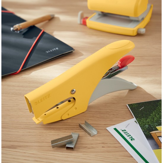 Capsator Metalic Leitz Cosy 5645, Tip Cleste, 15 Coli, 1000 Capse P2 Incluse, Galben Chihlimbar