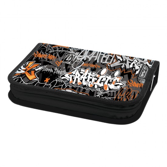 Penar Echipat 26 Piese Cu 1 Clapa, Include Articole De Coloriaj, Articole Pentru Scris Si Sters, Fermoar Ascuns, Interior Textil, Dimensiune 13.5 X 19.5 X 3.5 Cm, Motiv Doodle