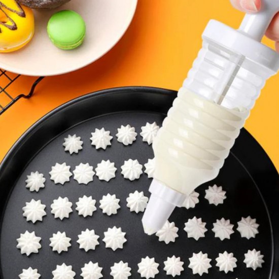 Siringa Pentru Ornat Cu 8 Capete, Recipient Transparent, Dimensiune 17x4.5 Cm, Culoare Multicolora